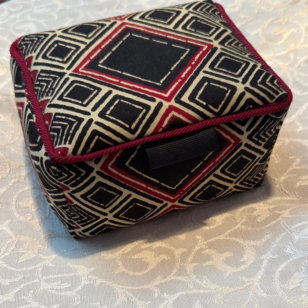 Handmade gift box vintage mixed pattern gift “puffer”‎ Geometric quilted padded